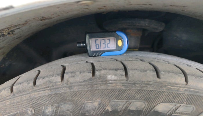 2015 Ford Ecosport TITANIUM 1.5L DIESEL, Diesel, Manual, 66,945 km, tyre