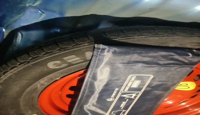 2021 Renault Kiger RXZ MT DUAL TONE, Petrol, Manual, 18,798 km, tyre