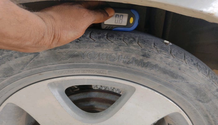 2008 Honda City ZX GXI, Petrol, Manual, 1,74,368 km, tyre