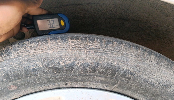 2011 Hyundai i10 MAGNA 1.1, Petrol, Manual, 55,528 km, tyre