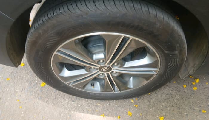 2017 Hyundai Creta SX PLUS AT 1.6 PETROL, Petrol, Automatic, 78,717 km, tyre