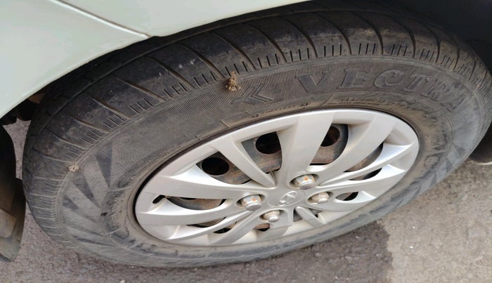 2013 Hyundai i10 ASTA 1.2 AT SUNROOF, CNG, Automatic, 65,656 km, tyre