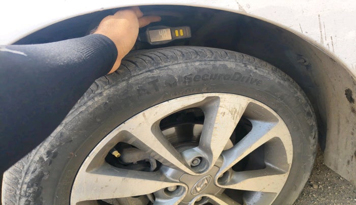 2014 Hyundai Elite i20 ASTA 1.2, CNG, Manual, 1,17,288 km, tyre