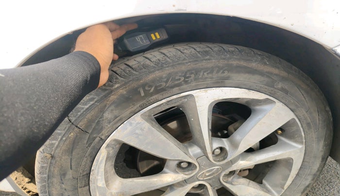 2014 Hyundai Elite i20 ASTA 1.2, CNG, Manual, 1,17,288 km, tyre