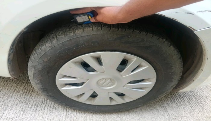 2014 Maruti Swift VDI, Diesel, Manual, 2,07,968 km, tyre