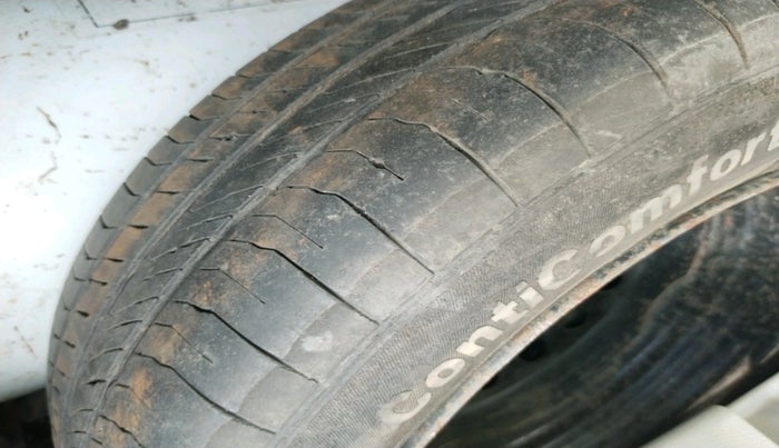 2016 Maruti Celerio VXI AMT, CNG, Automatic, 1,09,595 km, tyre