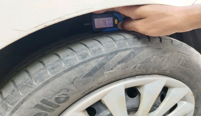 2016 Maruti Celerio VXI AMT, CNG, Automatic, 1,09,595 km, tyre