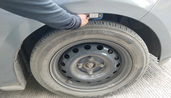 2016 Ford Figo Aspire AMBIENTE 1.5 DIESEL, Diesel, Manual, 80,458 km, tyre