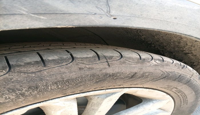 2017 Hyundai Creta E PLUS 1.6 PETROL, Petrol, Manual, 85,576 km, tyre