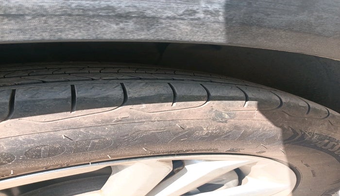 2017 Hyundai Creta E PLUS 1.6 PETROL, Petrol, Manual, 85,576 km, tyre