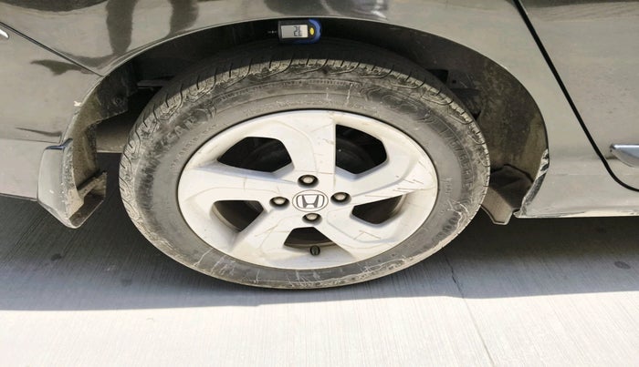 2016 Honda City 1.5L I-VTEC VX CVT, Petrol, Automatic, 1,14,017 km, tyre