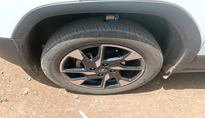 2024 Tata PUNCH ACCOMPLISHED DAZZLE SUNROOF CNG MT, CNG, Manual, 52,212 km, tyre