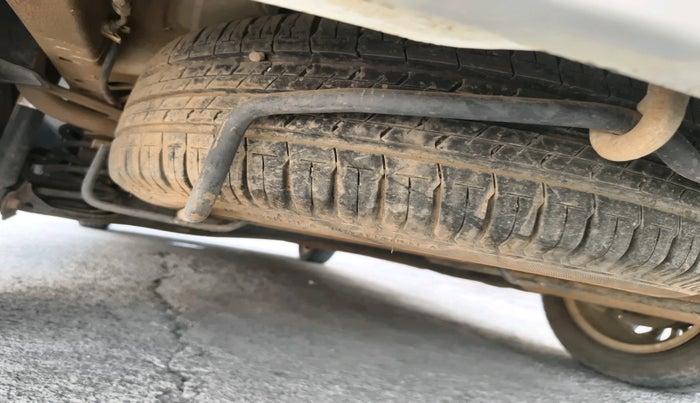 2020 Maruti Ertiga VXI CNG, CNG, Manual, 1,42,978 km, tyre