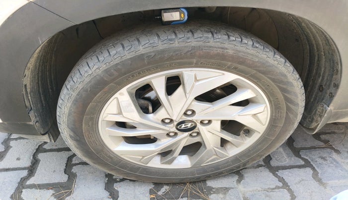 2022 Hyundai Creta SX EXECUTIVE 1.5 PETROL, Petrol, Manual, 28,966 km, tyre