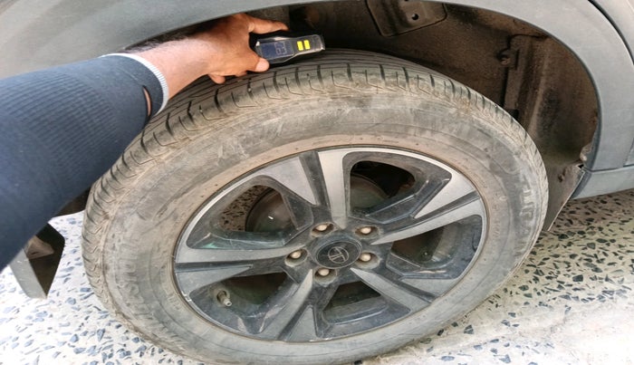 2024 Tata NEXON Creative Plus 1.2 Revotron 6AMT Dark Edition, Petrol, Manual, 8,382 km, tyre