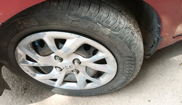 2017 Hyundai Grand i10 SPORTZ 1.2 KAPPA VTVT, Petrol, Manual, 1,28,201 km, tyre
