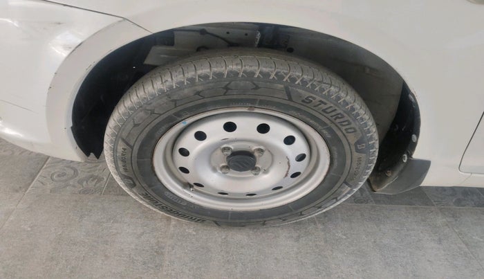 2021 Maruti Swift Dzire TOUR S-CNG, CNG, Manual, 1,56,547 km, tyre