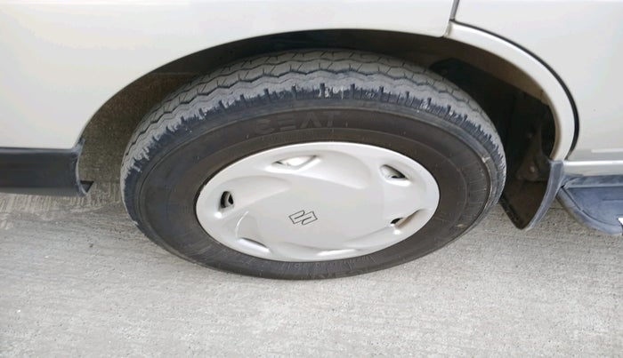 2022 Maruti Eeco 5 STR AC CNG (O), CNG, Manual, 32,973 km, tyre