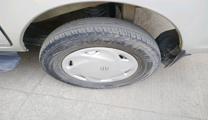 2022 Maruti Eeco 5 STR AC CNG (O), CNG, Manual, 32,973 km, tyre