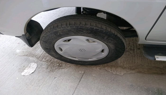 2022 Maruti Eeco 5 STR AC CNG (O), CNG, Manual, 32,973 km, tyre