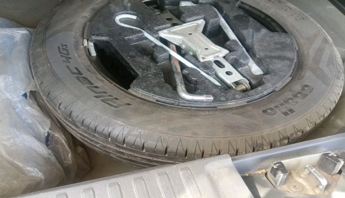 2016 Maruti Vitara Brezza ZDI PLUS, Diesel, Manual, 1,25,268 km, tyre