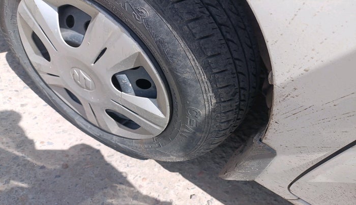 2017 Maruti Wagon R 1.0 VXI, Petrol, Manual, 62,708 km, tyre