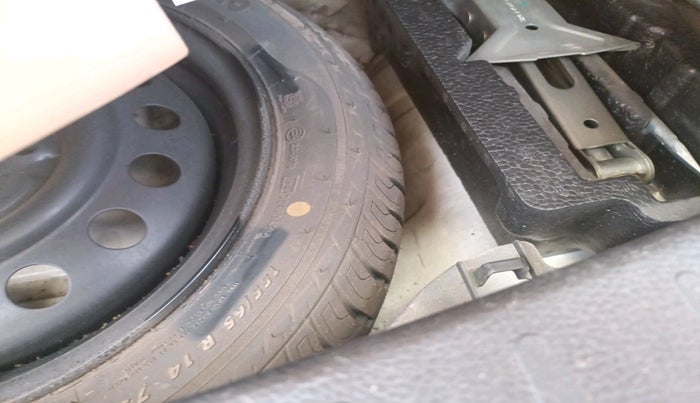 2017 Maruti Wagon R 1.0 VXI, Petrol, Manual, 62,708 km, tyre