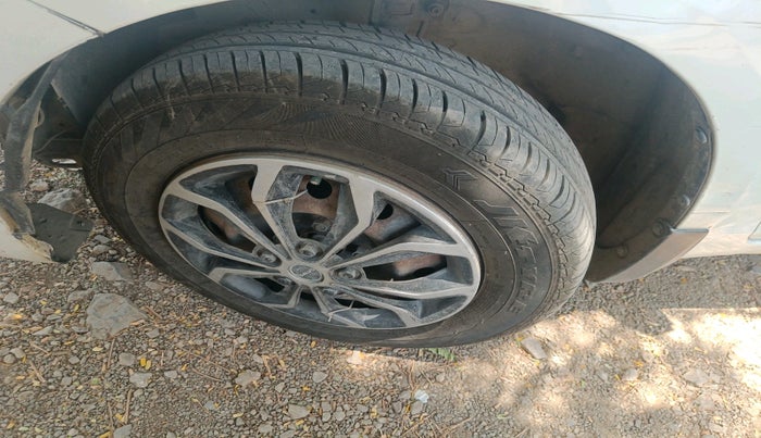 2014 Maruti Swift Dzire VDI, Diesel, Manual, 2,16,247 km, tyre