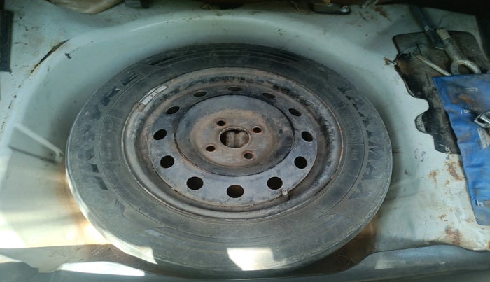 2014 Maruti Swift Dzire VDI, Diesel, Manual, 2,16,247 km, tyre