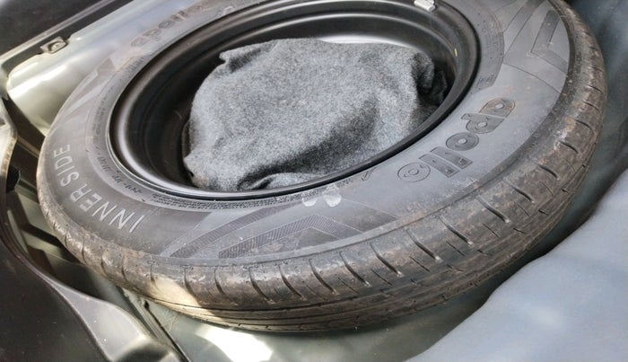 2023 Hyundai VENUE SX (O) 1.0 TURBO DCT, Petrol, Automatic, 51,687 km, tyre