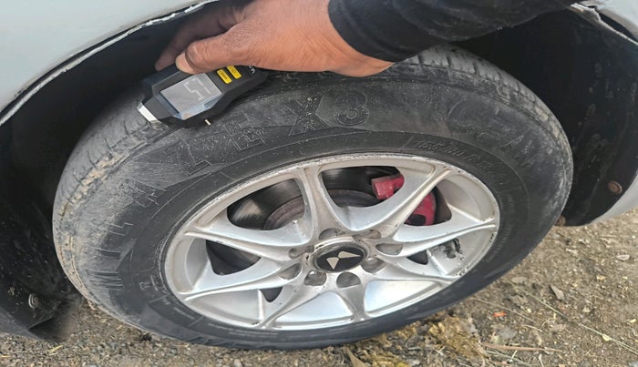 2017 Nissan Micra Active XL, CNG, Manual, 88,635 km, tyre