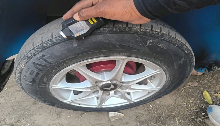 2017 Nissan Micra Active XL, CNG, Manual, 88,635 km, tyre