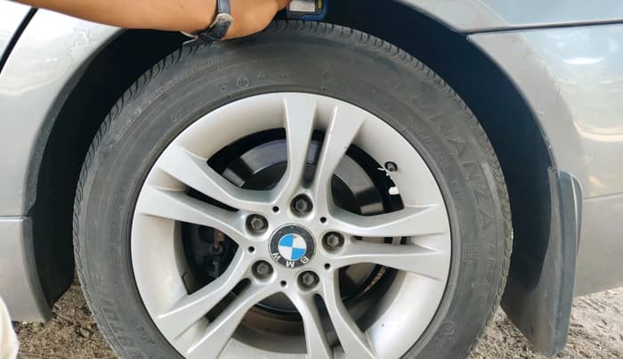 2012 BMW 3 Series 320d, Diesel, Automatic, 1,03,874 km, tyre