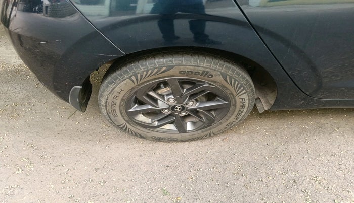 2021 Hyundai GRAND I10 NIOS SPORTZ AMT 1.2 KAPPA VTVT, Petrol, Automatic, 34,246 km, tyre