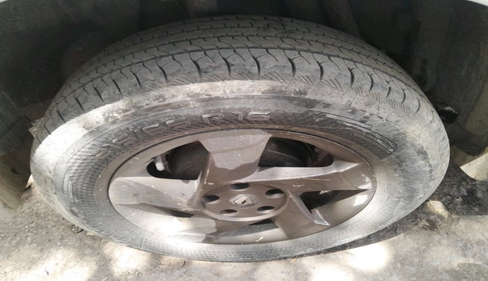 2015 Renault Duster 110 PS RXZ 4X4 MT DIESEL, Diesel, Manual, 45,479 km, tyre