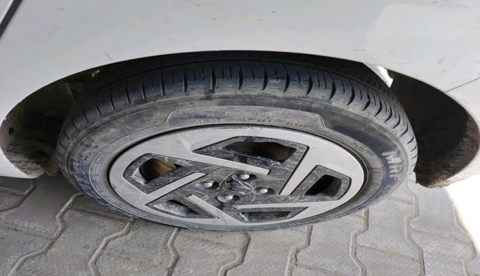 2023 Hyundai GRAND I10 NIOS SPORTZ 1.2 KAPPA VTVT, Petrol, Manual, 32,705 km, tyre