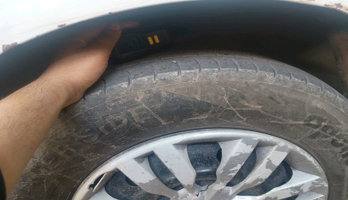 2011 Maruti Swift Dzire VXI, CNG, Manual, 1,72,187 km, tyre