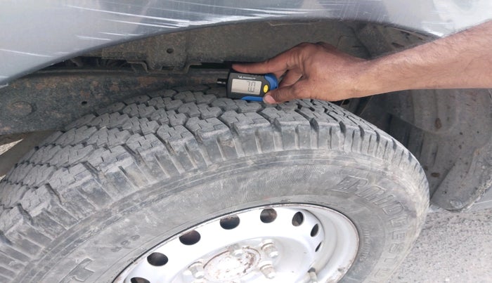 2017 ISUZU D-MAX S-CAB 2.5 TD, Diesel, Manual, 1,46,490 km, tyre