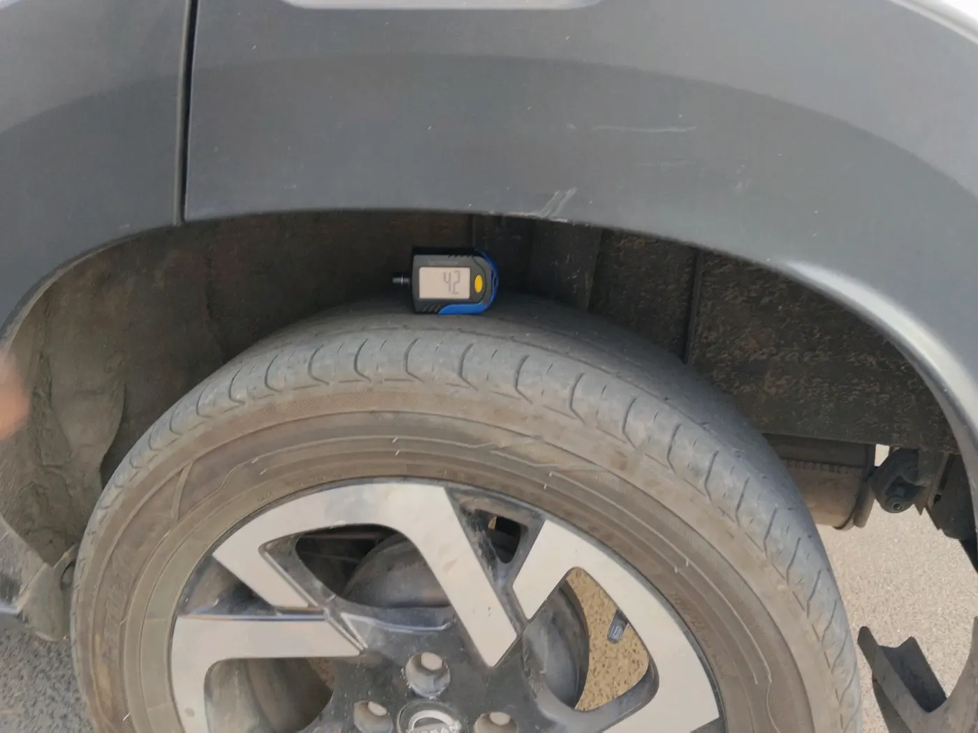 2024 Nissan MAGNITE XV Premium AMT, Petrol, Automatic, 23,523 km, tyre