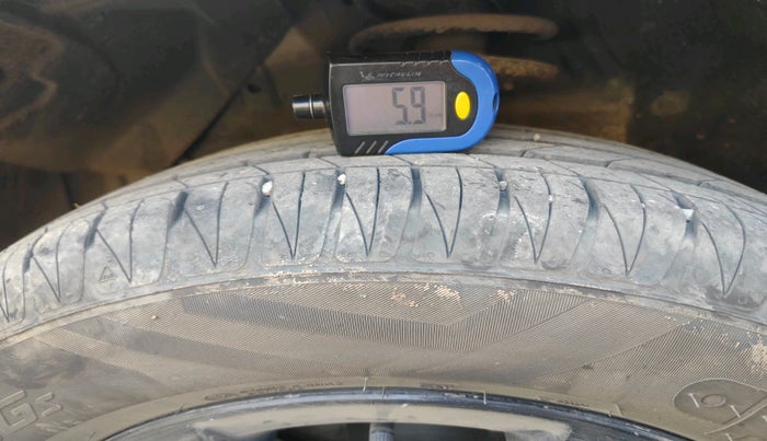 2018 Maruti Vitara Brezza ZDI PLUS AMT, Diesel, Automatic, 1,03,901 km, tyre