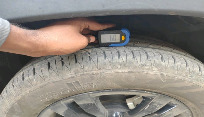 2018 Maruti Vitara Brezza ZDI PLUS AMT, Diesel, Automatic, 1,03,901 km, tyre