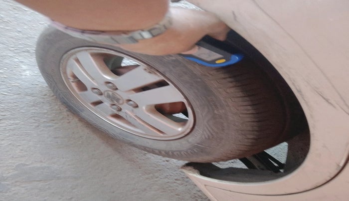 2014 Maruti Wagon R 1.0 LXI CNG, CNG, Manual, 81,715 km, tyre