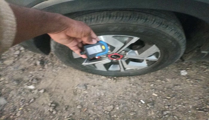 2021 KIA SONET GTX PLUS 1.0 IMT, Petrol, Manual, 1,05,303 km, tyre