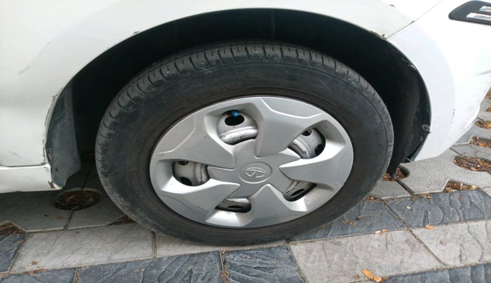 2018 Tata Tiago XT PETROL, Petrol, Manual, 53,619 km, tyre