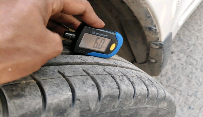 2016 Maruti Swift LXI, Petrol, Manual, 1,14,280 km, tyre