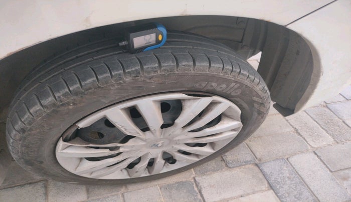 2013 Maruti Wagon R 1.0 VXI, Petrol, Manual, 76,956 km, tyre