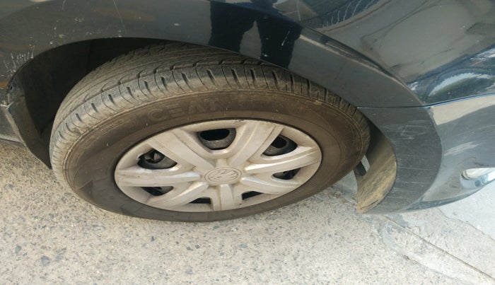 2013 Skoda Rapid AMBITION 1.6 MPI MT, Petrol, Manual, 27,366 km, tyre