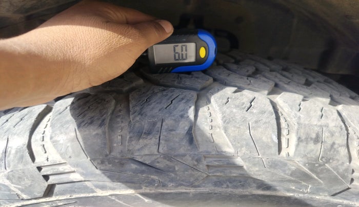 2024 Mahindra Thar AX (O) D 2WD HT, Diesel, Manual, 33,397 km, tyre