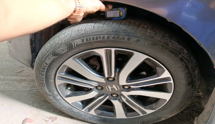 2017 Honda City 1.5L I-VTEC V MT, Petrol, Manual, 53,743 km, tyre