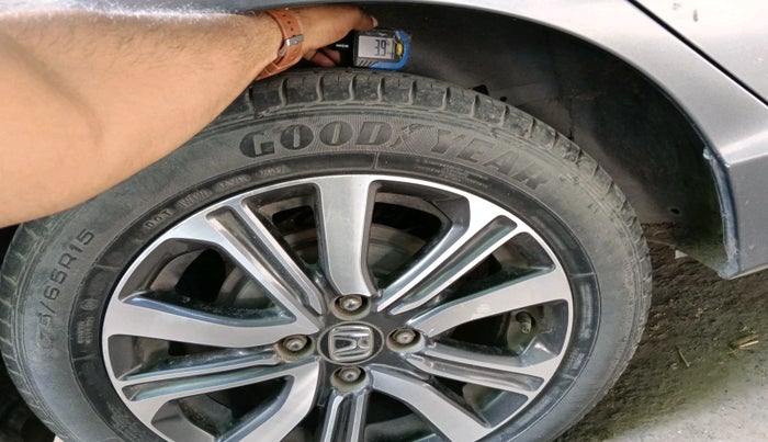 2017 Honda City 1.5L I-VTEC V MT, Petrol, Manual, 53,743 km, tyre